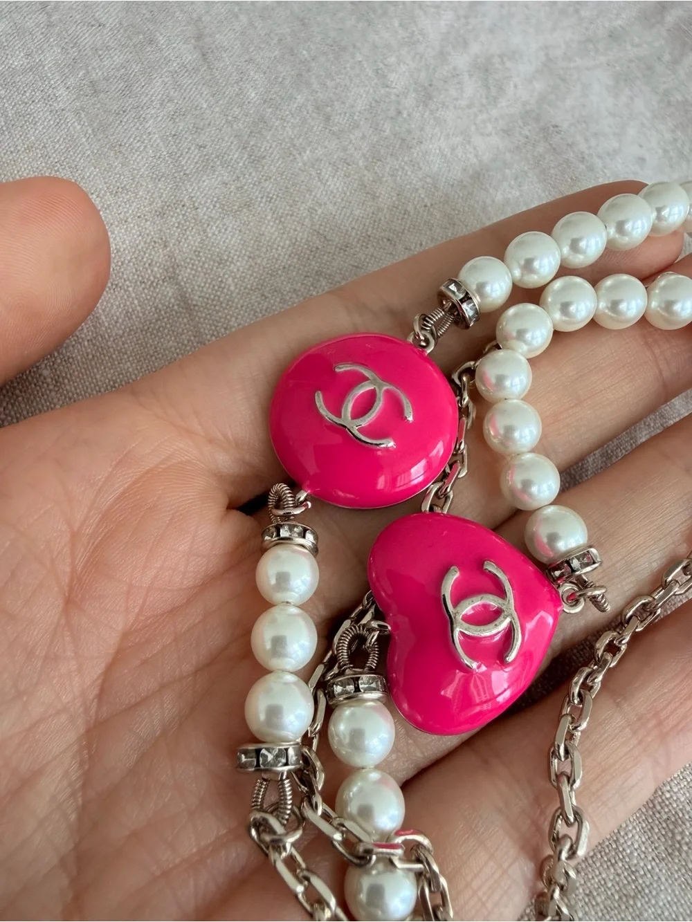 💗CHANEL Silver Chain Necklace with Pink and White Pearl Heart Pendant🤍